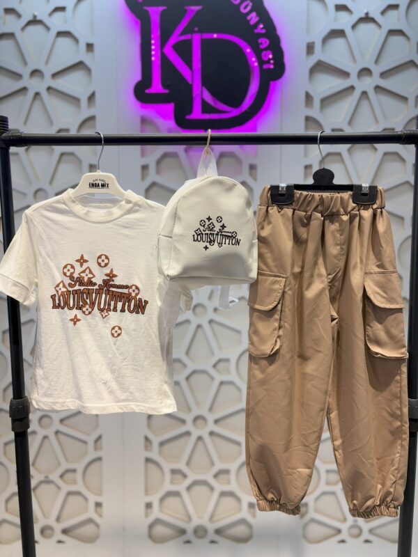 Beyaz Tişört Kahverengi Paraşüt Pantolon ve Çanta 3'lü Alt Üst Takım Unisex